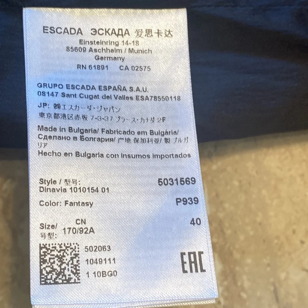 ESCADA NWOT beautiful floral dress, perfect condition,measurements in photos - Picture 7 of 16